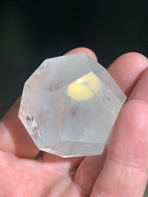 Dodécaèdre en cristal de roche, un des 5 Solides de Platon - 48 mm/ 105,7 gr. - Qualité A à AAA