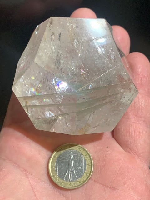 Dodécaèdre en cristal de roche, un des 5 Solides de Platon - 68 mm/ 292,7 gr. - Qualité AA à AAA