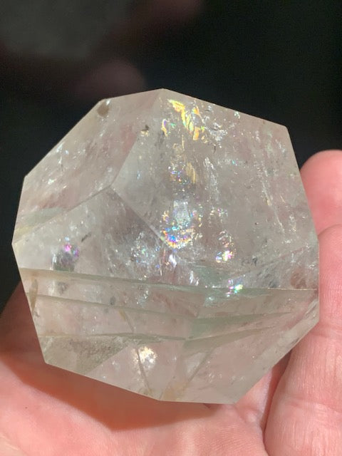 Dodécaèdre en cristal de roche, un des 5 Solides de Platon - 68 mm/ 292,7 gr. - Qualité AA à AAA