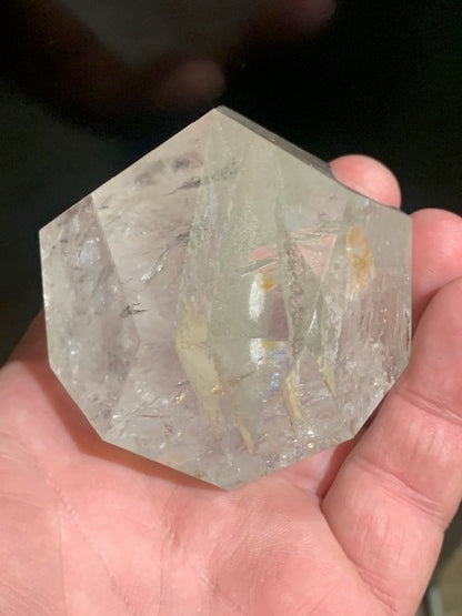 Dodécaèdre en cristal de roche, un des 5 Solides de Platon - 68 mm/ 292,7 gr. - Qualité AA à AAA