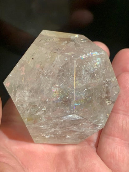 Dodécaèdre en cristal de roche, un des 5 Solides de Platon - 68 mm/ 292,7 gr. - Qualité AA à AAA