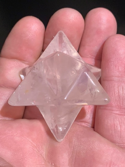 Mercaba/ Mercabah/ Merkabah (étoile à 8 branches), en quartz rose - 33 x 33 x 33 mm - 60,2 gr. - Qualité A à AAA