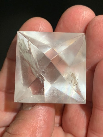 Rock crystal octahedron, one of the 5 Platonic Solids - ± 34 x 37 x 48 mm / 43.9 g - Grade A to AAA