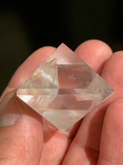 Rock crystal octahedron, one of the 5 Platonic Solids - ± 34 x 37 x 48 mm / 43.9 g - Grade A to AAA