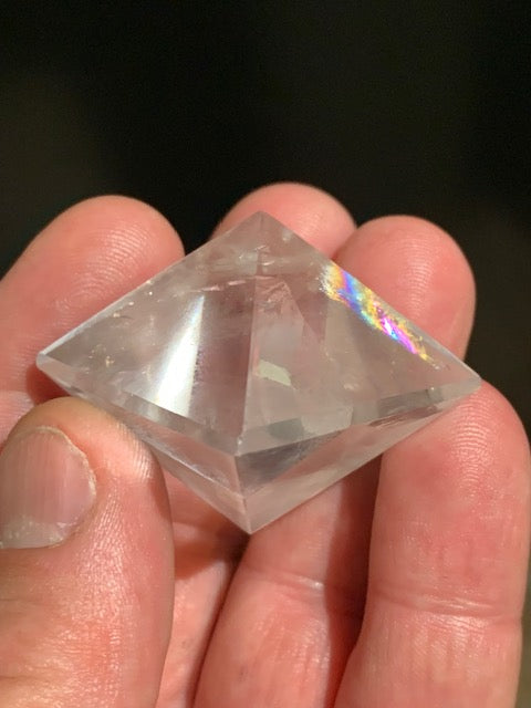 Rock crystal octahedron, one of the 5 Platonic Solids - ± 34 x 37 x 48 mm / 43.9 g - Grade A to AAA