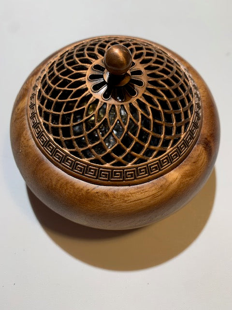 Brûleur d'aromathérapie, porte-encens en bois avec couvercle en métal rétro – Idéal pour cônes, grains, herbes – 10,2 x 7,5 cm - 0,133 Kg