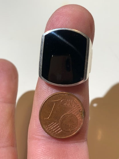 Bague/ chevalière avec cabochon d'Onyx en Argent 0.925. - Taille 61 Fr.