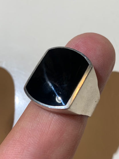 Bague/ chevalière avec cabochon d'Onyx en Argent 0.925. - Taille 61 Fr.