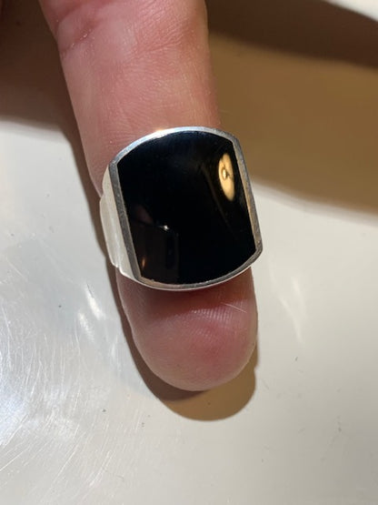 Bague/ chevalière avec cabochon d'Onyx en Argent 0.925. - Taille 61 Fr.