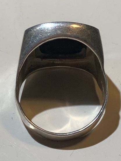 Bague/ chevalière avec cabochon d'Onyx en Argent 0.925. - Taille 61 Fr.