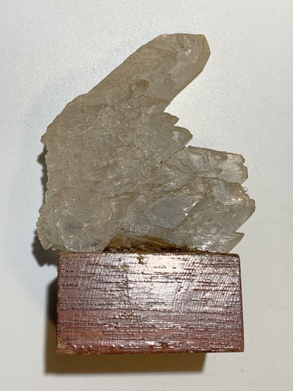 Sélénite - Spécimen brut et naturel sur socle en bois - Collection ancienne - 84 x 75 x 30 mm - 219 gr.