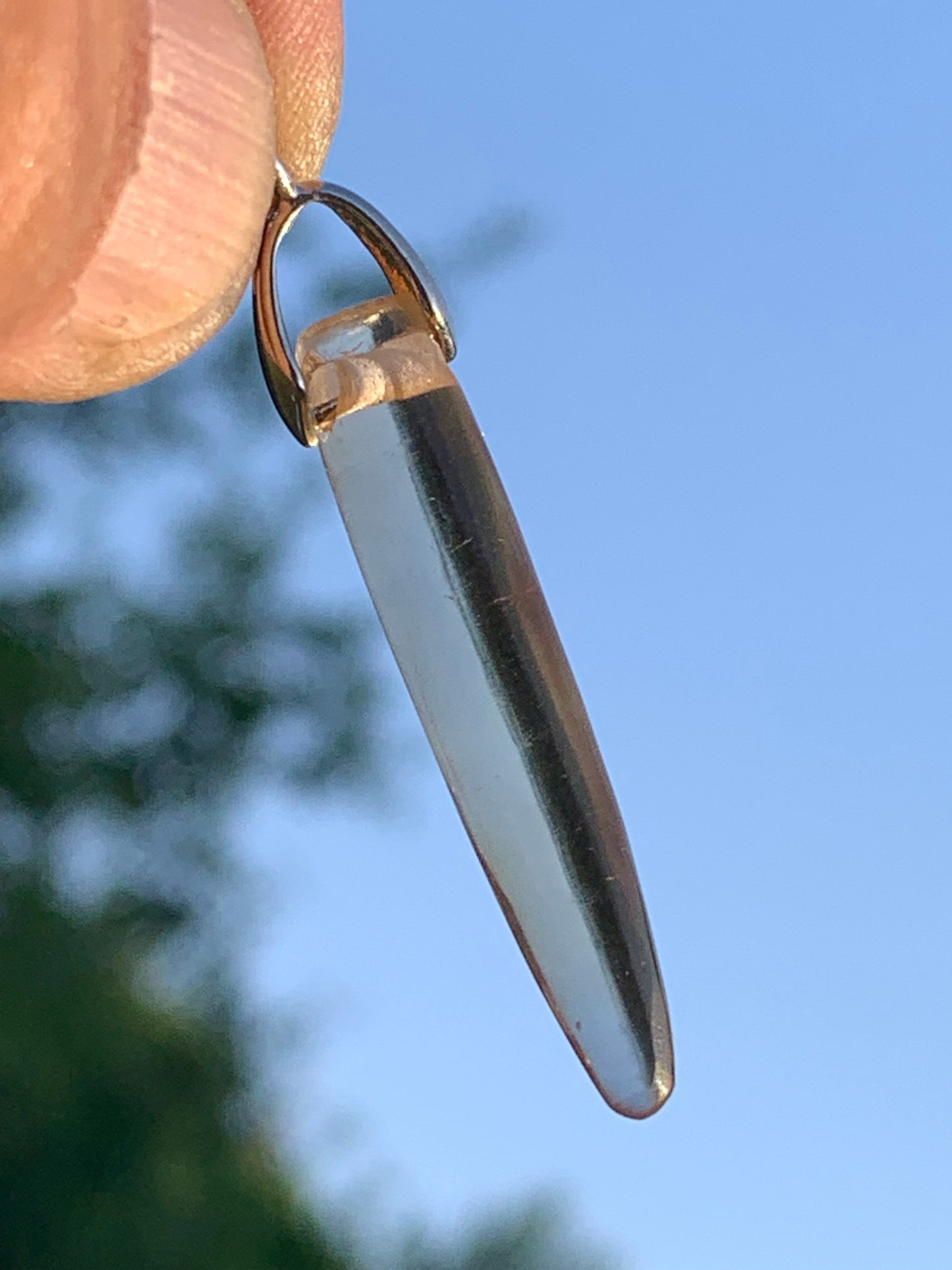 Citrine, pendentif en Argent de 50mm de hauteur x 7 de diamètre. Vendu avec cordon réglable !