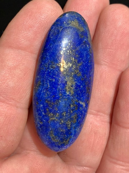 Lapis lazuli, pebble/flat stone of 64 x 24 x 12 mm - 23.7 gr. - Quality AA to AAA