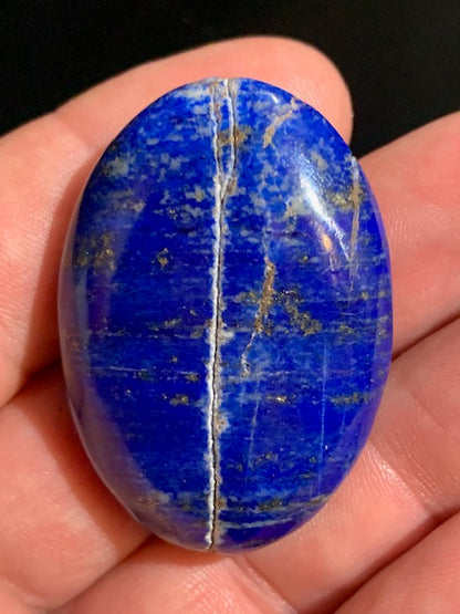 Lapis lazuli, galet/ pierre plate de 44 x 31 x 14 mm - 33,4 gr. - Qualité AA à AAA