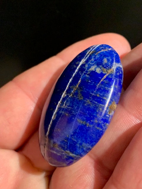 Lapis lazuli, galet/ pierre plate de 44 x 31 x 14 mm - 33,4 gr. - Qualité AA à AAA