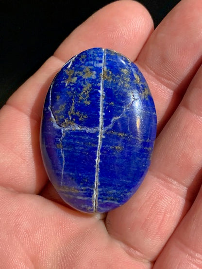 Lapis lazuli, galet/ pierre plate de 44 x 31 x 14 mm - 33,4 gr. - Qualité AA à AAA
