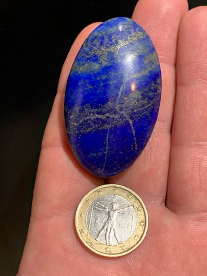 Lapis lazuli, galet/ pierre plate de 52 x 32 x 15 mm - 36,8 gr. - Qualité AA à AAA