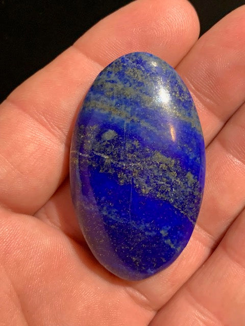 Lapis lazuli, galet/ pierre plate de 52 x 32 x 15 mm - 36,8 gr. - Qualité AA à AAA