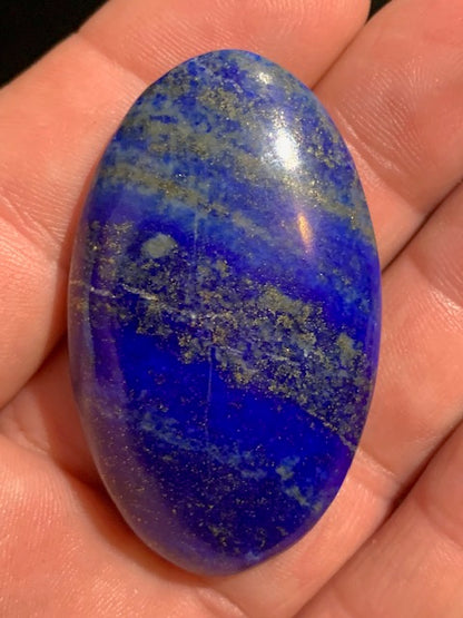 Lapis lazuli, galet/ pierre plate de 52 x 32 x 15 mm - 36,8 gr. - Qualité AA à AAA