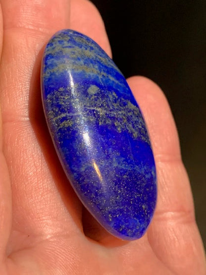Lapis lazuli, galet/ pierre plate de 52 x 32 x 15 mm - 36,8 gr. - Qualité AA à AAA