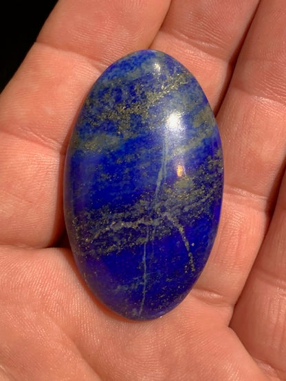 Lapis lazuli, galet/ pierre plate de 52 x 32 x 15 mm - 36,8 gr. - Qualité AA à AAA