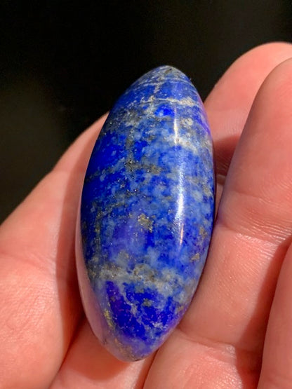 Lapis lazuli, galet/ pierre plate de 51 x 30 x 20 mm - 47,1 gr. - Qualité AA à AAA