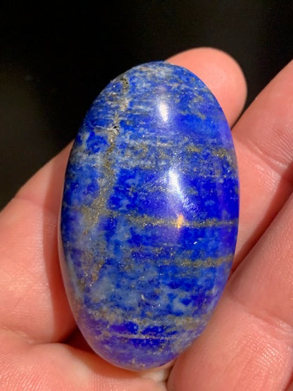 Lapis lazuli, galet/ pierre plate de 51 x 30 x 20 mm - 47,1 gr. - Qualité AA à AAA