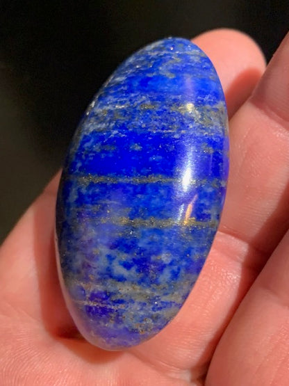 Lapis lazuli, galet/ pierre plate de 51 x 30 x 20 mm - 47,1 gr. - Qualité AA à AAA
