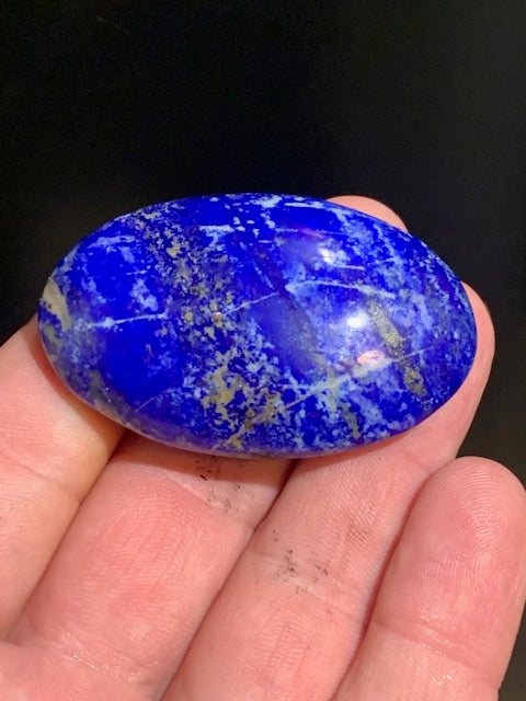 Lapis lazuli, galet/ pierre plate de 57 x 37 x 17 mm - 48 gr. - Qualité AA à AAA