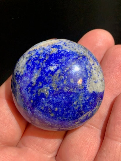 Lapis lazuli, galet/ pierre plate de 46 x 45 x 25 mm - 79 gr. - Qualité AA à AAA