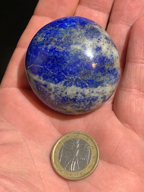 Lapis lazuli, galet/ pierre plate de 49 de diamètre x 30 mm - 113,8 gr. - Qualité AA à AAA
