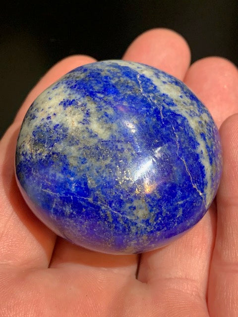 Lapis lazuli, galet/ pierre plate de 49 de diamètre x 30 mm - 113,8 gr. - Qualité AA à AAA
