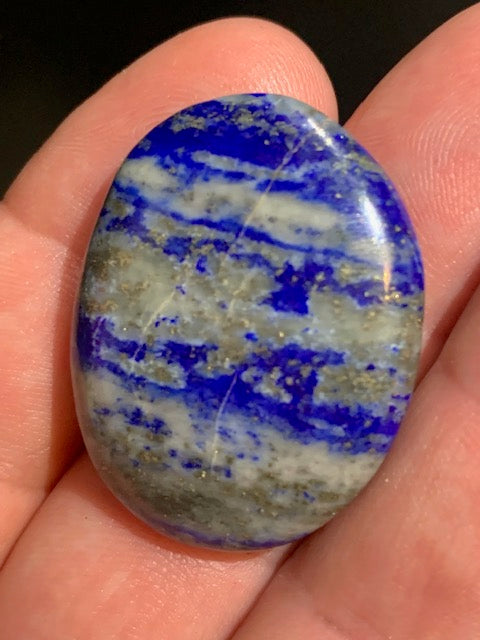 Lapis-lazuli – Pierre de poche / pierre de massage avec une face bombée et une face incurvée – 35 × 28 × 8 mm – 12,6 g – Qualité AA à AAA