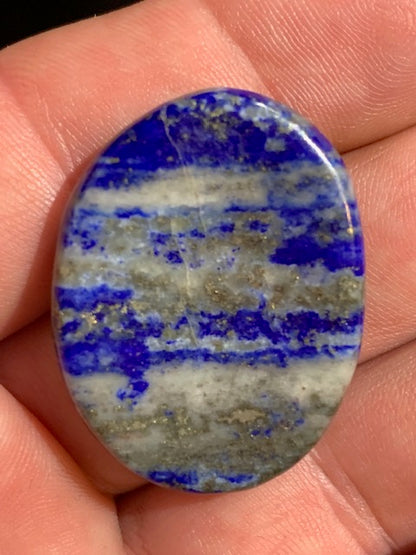 Lapis-lazuli – Pierre de poche / pierre de massage avec une face bombée et une face incurvée – 35 × 28 × 8 mm – 12,6 g – Qualité AA à AAA