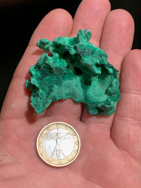 Malachite fibreuse, spécimen brut de 50 mm x 48 x 25 - 36,3 grammes. Parfait pour une collection, exposition ou bijouterie, du velour naturel