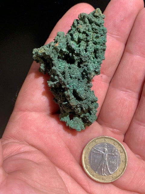 Malachite, collection ancienne, spécimen brut de 59 mm x 36 x 32 - 32,6 grammes. Parfait pour une collection, exposition ou bijouterie, du velour naturel