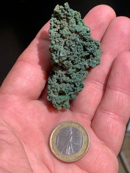 Malachite, collection ancienne, spécimen brut de 59 mm x 36 x 32 - 32,6 grammes. Parfait pour une collection, exposition ou bijouterie, du velour naturel