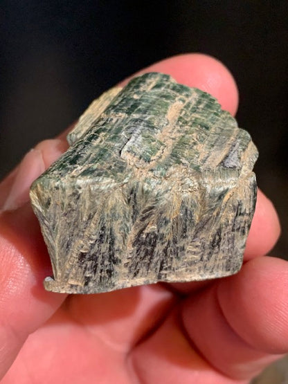 Séraphinite, spécimen brut - 37 x 35 x 24 - 40,8 gr. - Collection ancienne