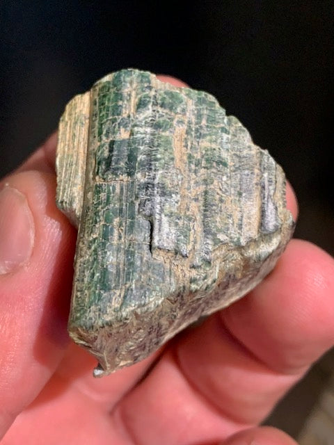 Séraphinite, spécimen brut - 37 x 35 x 24 - 40,8 gr. - Collection ancienne
