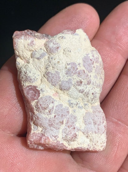 Rhodochrosite, spécimen brut de 50 x 35 x 12 mm - 38,9 gr.
