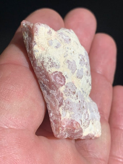 Rhodochrosite, spécimen brut de 50 x 35 x 12 mm - 38,9 gr.