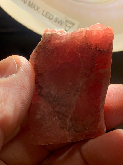 Rhodochrosite, spécimen brut de 50 x 35 x 12 mm - 38,9 gr.
