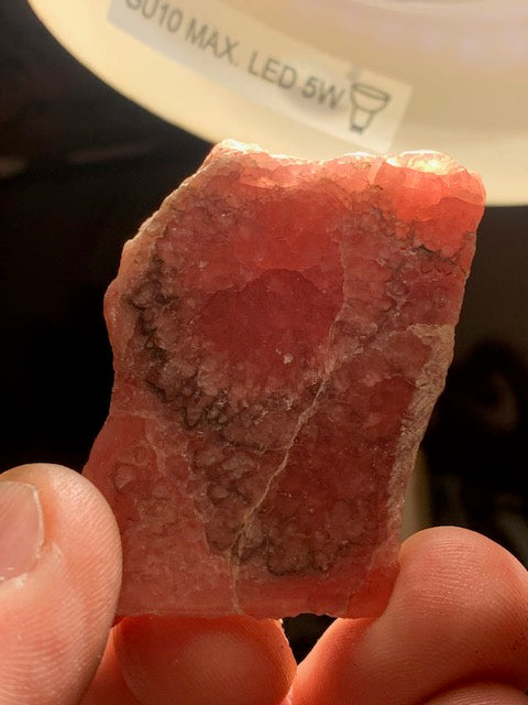Rhodochrosite, spécimen brut de 50 x 35 x 12 mm - 38,9 gr.
