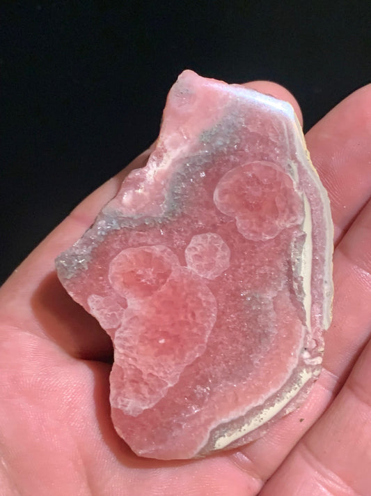 Rhodochrosite, spécimen brut de 67 x 47 x 19 mm - 90,6 gr.