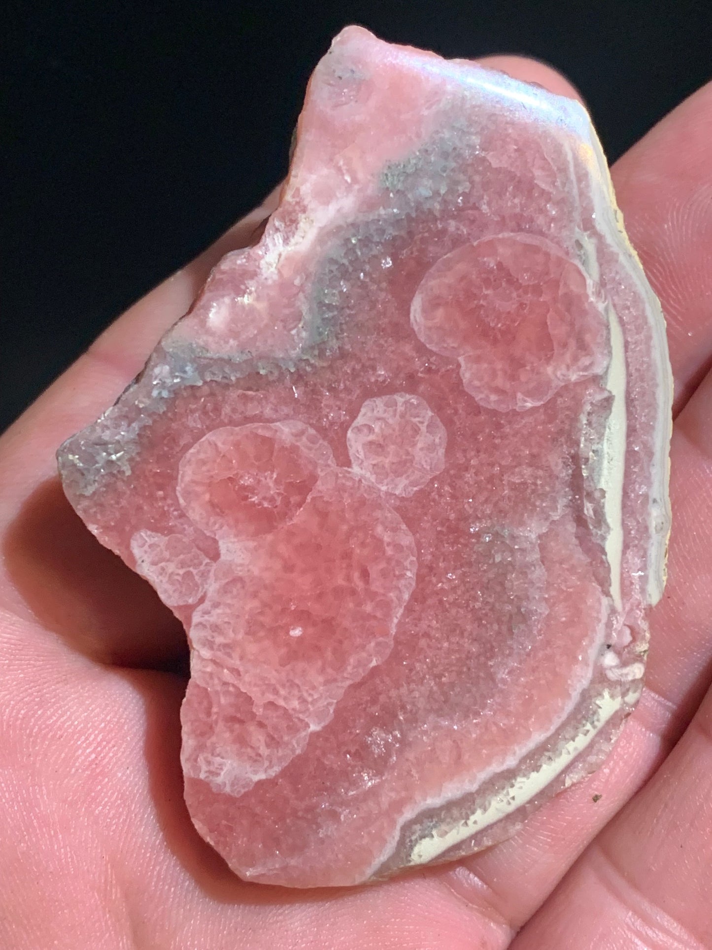 Rhodochrosite, spécimen brut de 67 x 47 x 19 mm - 90,6 gr.
