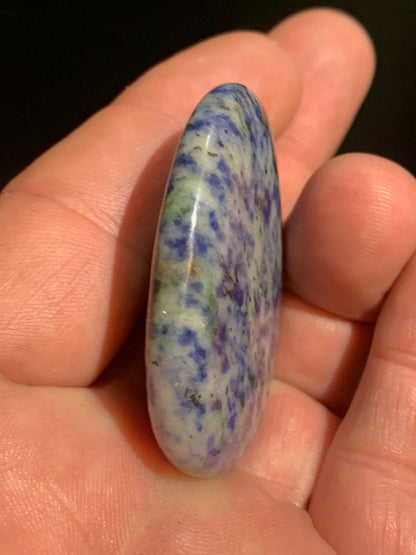Sodalite, galet/ pierre plate - 49 x 37 x 10 mm - 28 gr.
