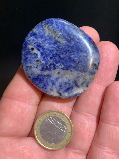 Sodalite, galet/ pierre plate - 49 x 44 x 9 mm - 33 gr.