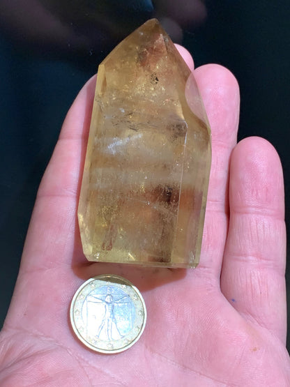 Citrine naturelle - Pointe/ Laser - 80 x 33 x 33 mm - 126 gr.