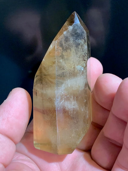 Citrine naturelle - Pointe/ Laser - 80 x 33 x 33 mm - 126 gr.