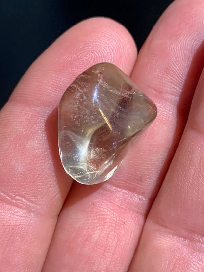 Citrine naturelle - Pierre roulée - 24 x 17 x 14 mm - 6,5 gr.